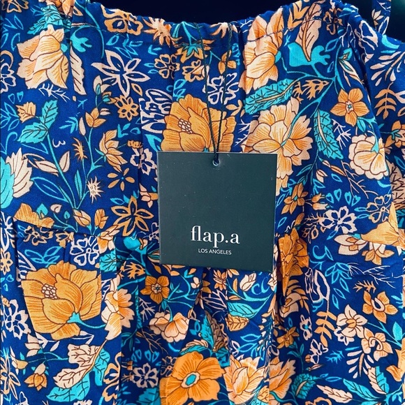 flap.a NEW Floral Light Flowing Summer Dress
Sizes: S - M - L - Picture 4 of 5